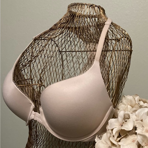 Victoria’s Secret Body by Victoria Racerback Perfect Shape Bra  34C - Picture 4 of 10